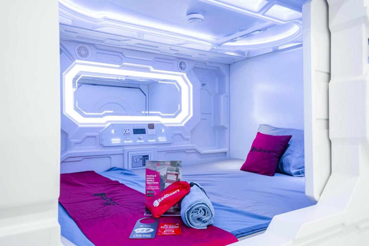 Reddoorz Hostel Near Taman Puring Jakarta Ngoại thất bức ảnh